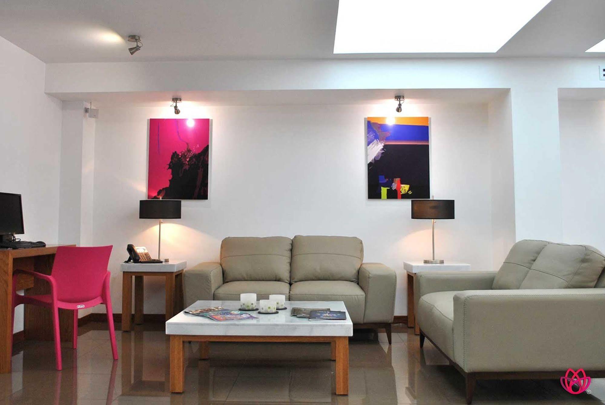 Hotel Y Tu Expo Guadalajara Kültér fotó