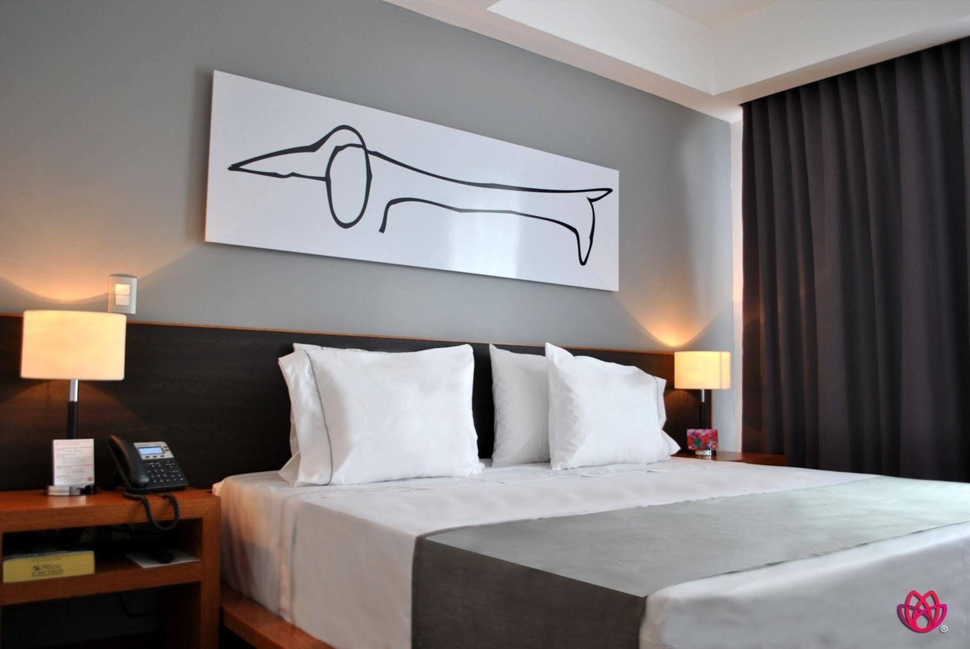 Hotel Y Tu Expo Guadalajara Kültér fotó