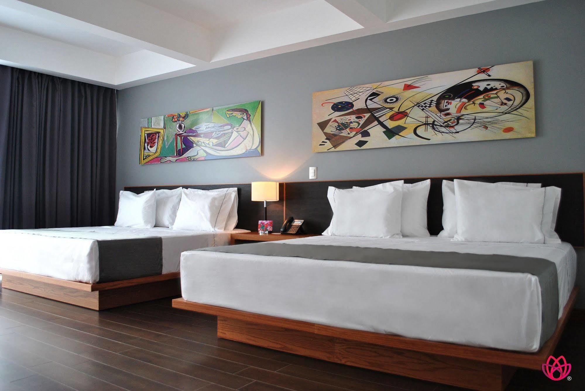 Hotel Y Tu Expo Guadalajara Kültér fotó