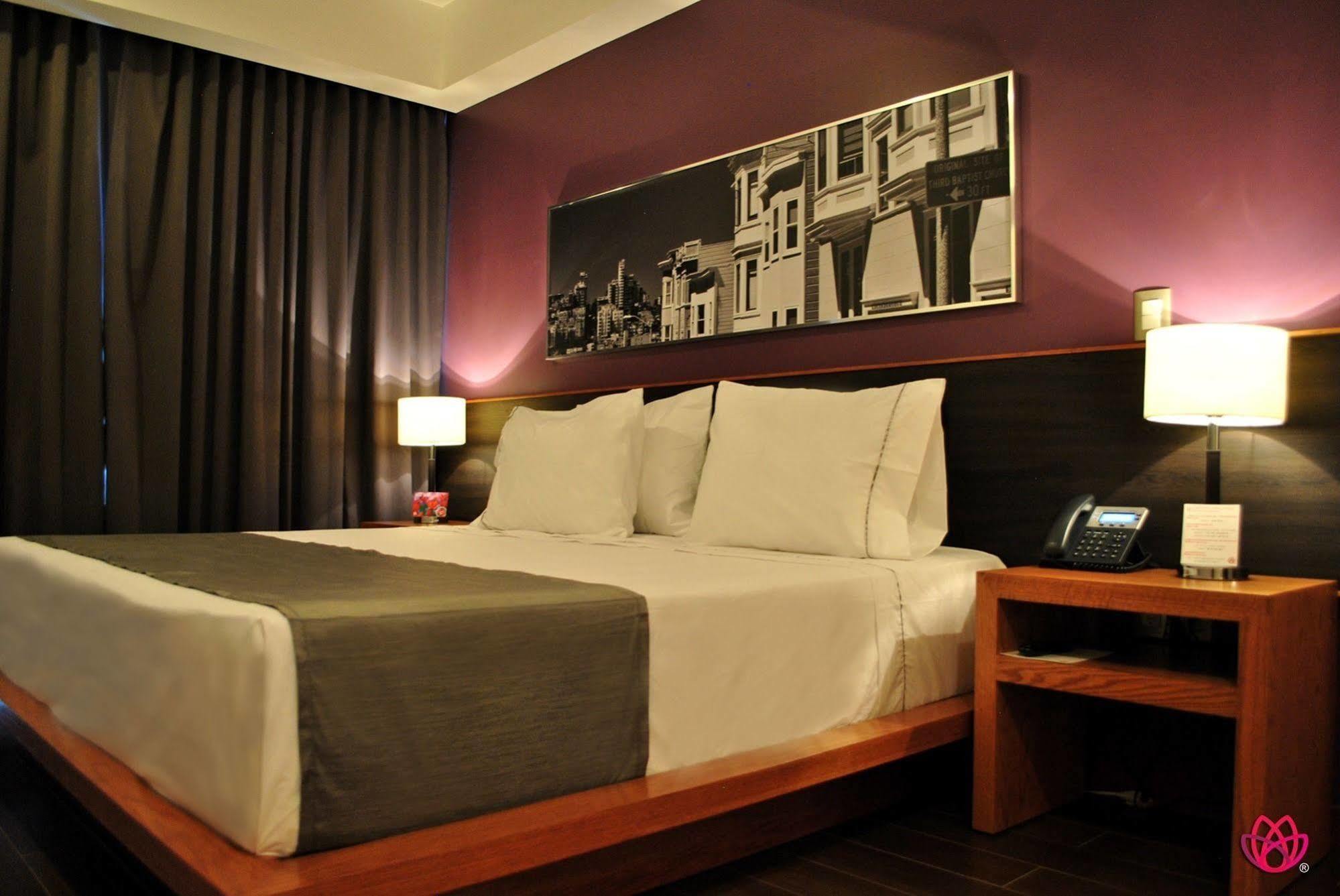Hotel Y Tu Expo Guadalajara Kültér fotó