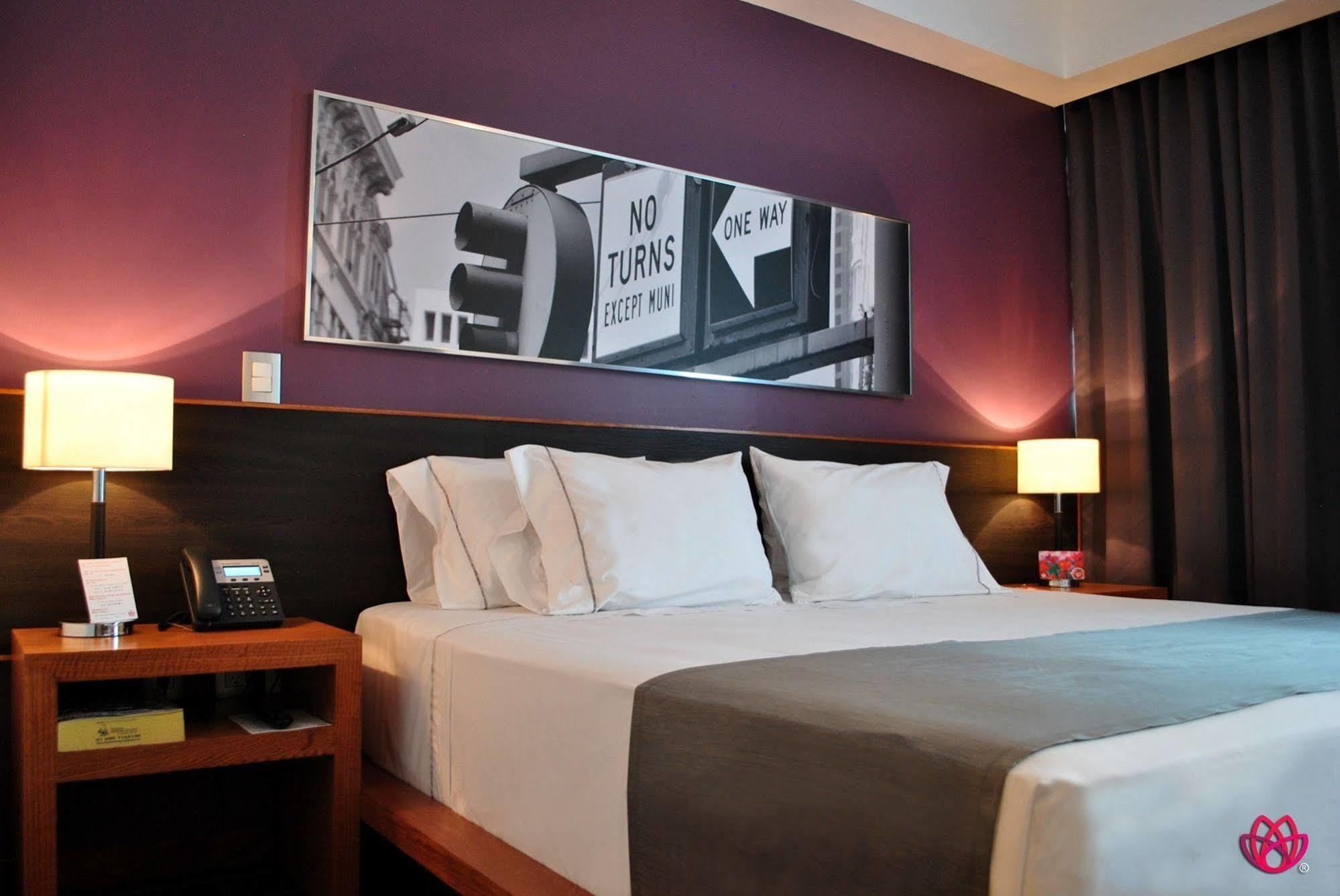 Hotel Y Tu Expo Guadalajara Kültér fotó
